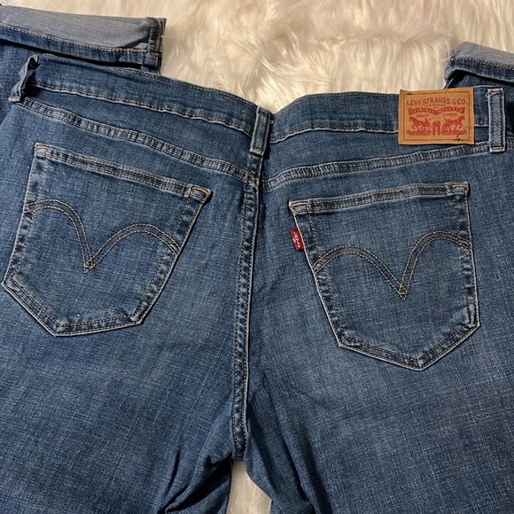 Levi’s Boyfriend Distressed Jeans - Picture 11 of 14
